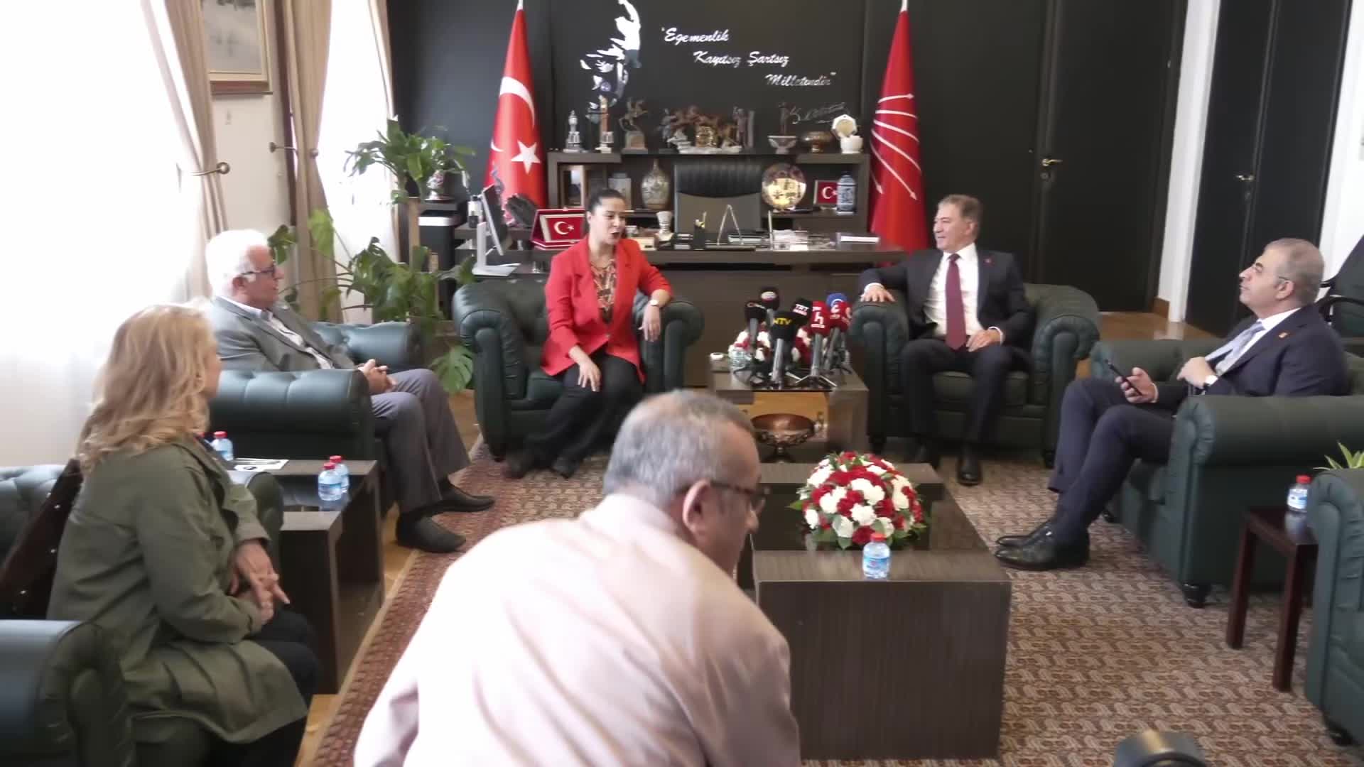 TBMM'de CHP Grubu'nda bayramlaşma... EMEP, Gelecek Partisi ve Demokrat Parti heyetleri ziyaret etti