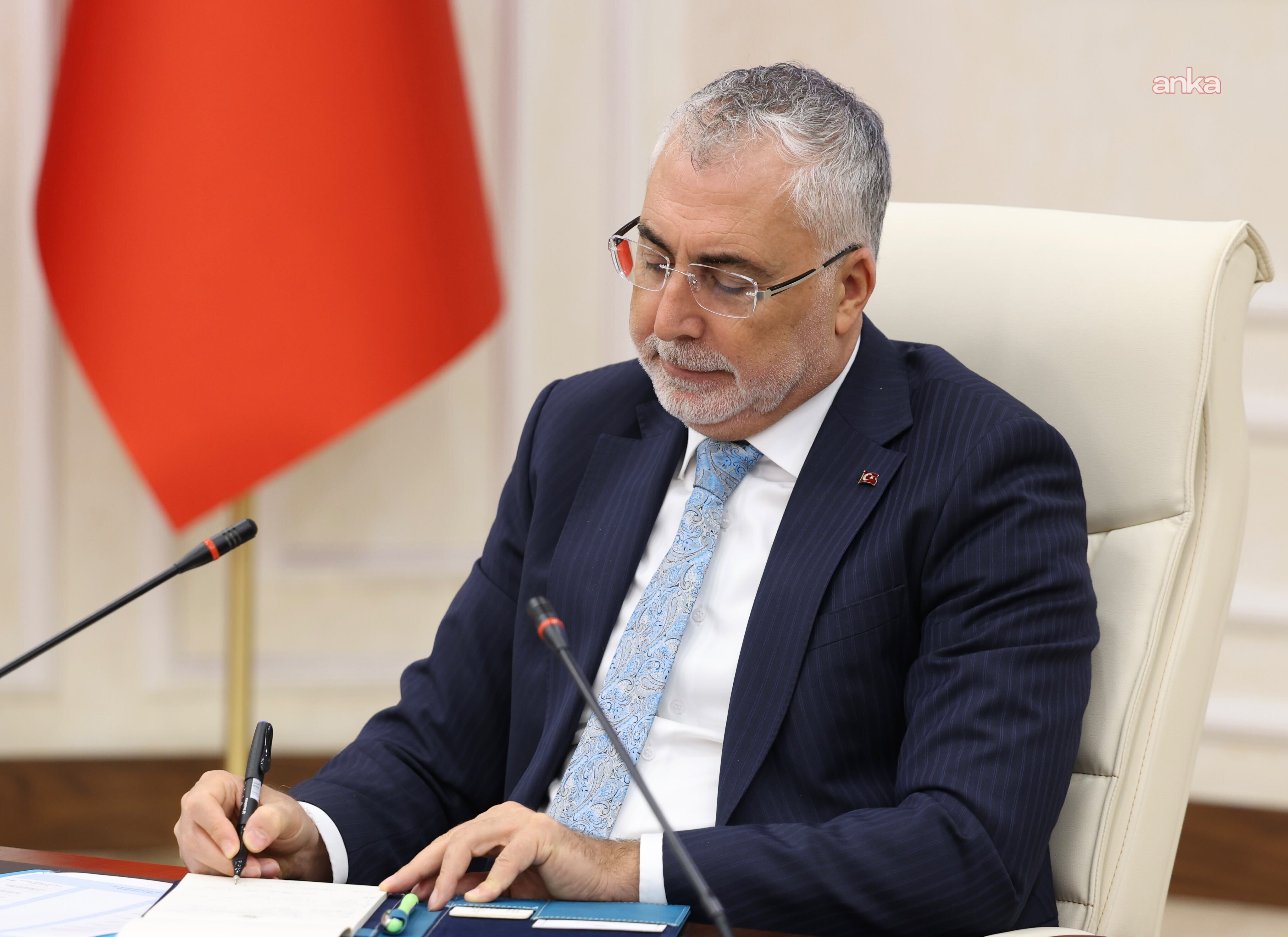 Bakan Işıkhan: "Çalışma hayatımızda işgücü ve istihdam kapasitemizi artıracağız"