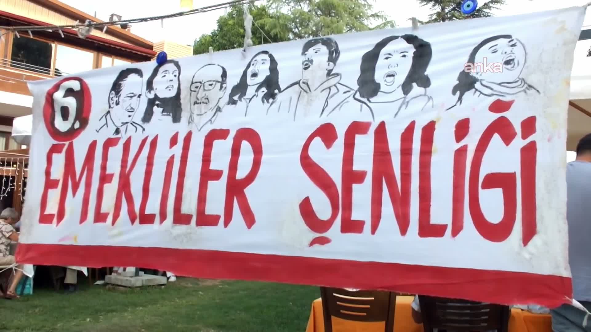 Burhaniye'de "Emekliler Şenliği" düzenlendi