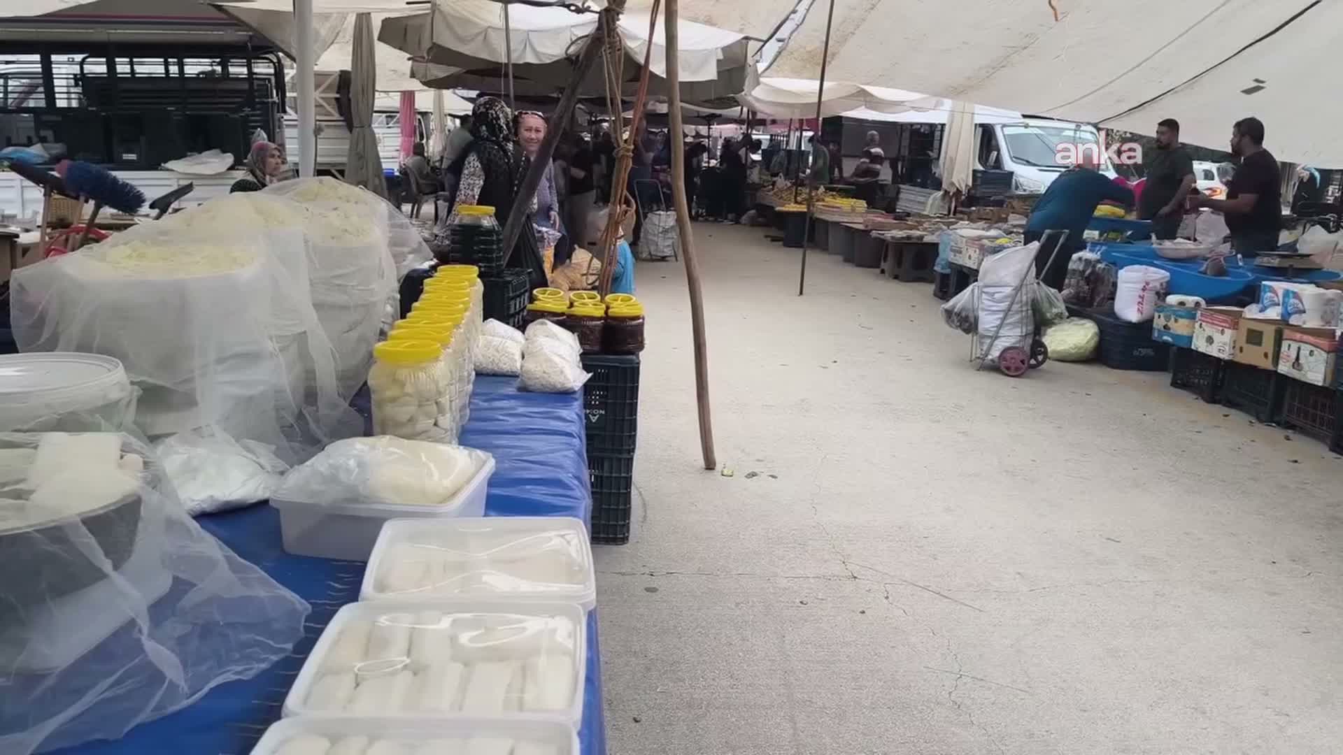 Semt pazarında alışveriş yapan vatandaş: "Canımın istediği şeyleri alamıyorum"