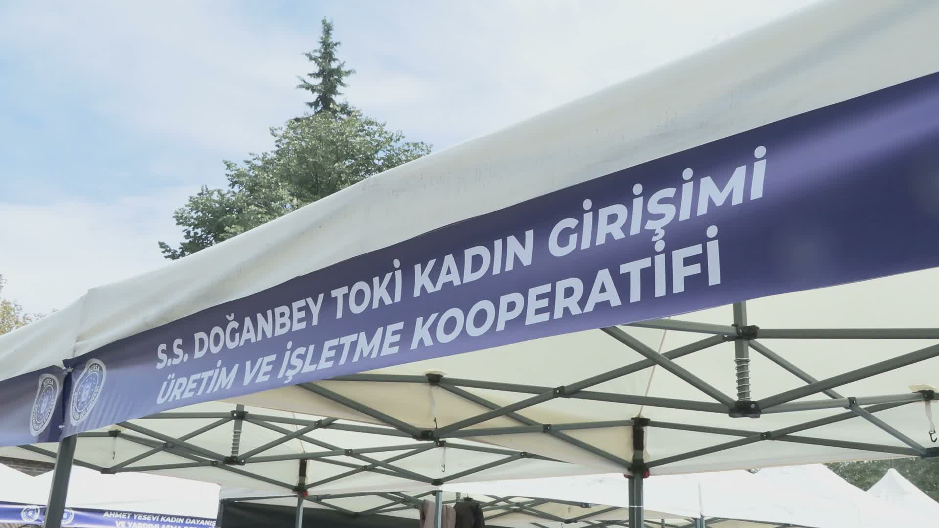 Bursa’da “Meydan Kadınların” Dayanışma Pazarı 21’inci kez kuruldu