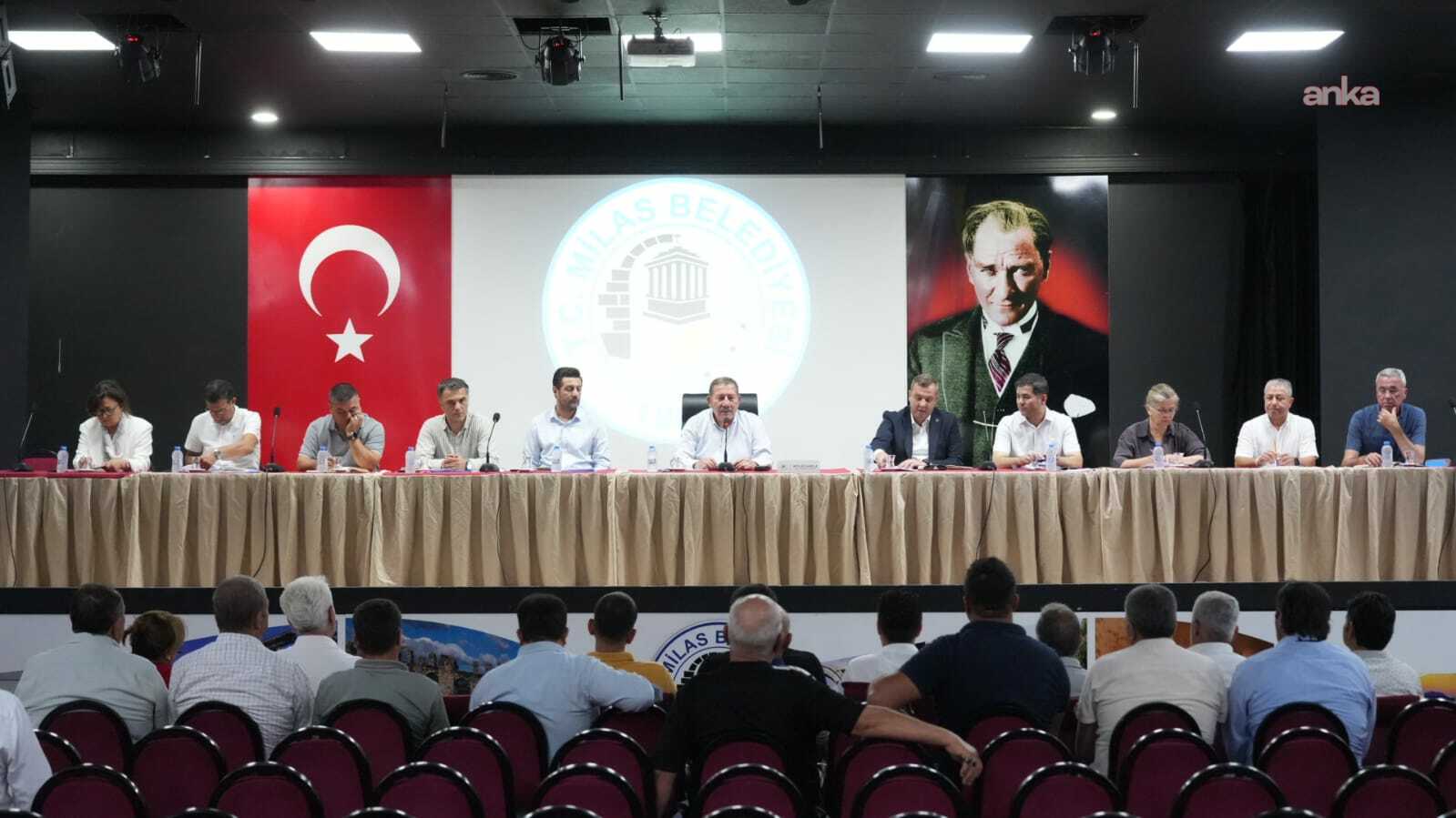 Milas Belediye Başkanı Fevzi Topuz, muhtarların taleplerini dinledi