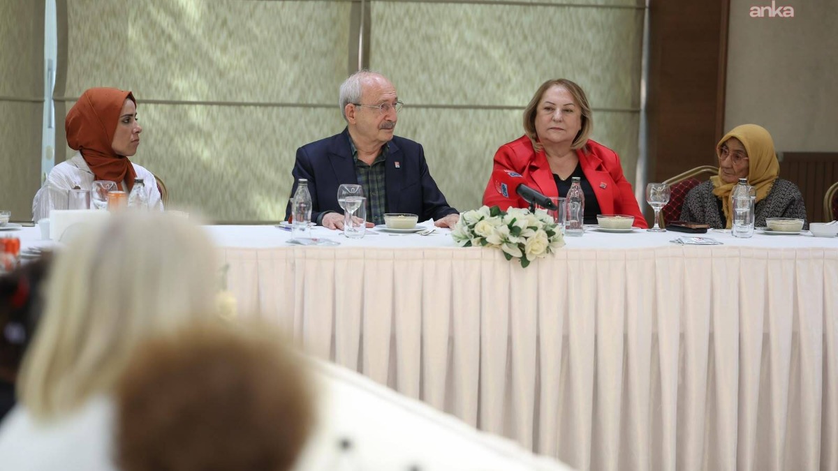 Kemal Kılıçdaroğlu, gündelik ev işlerinde çalışan kadınlarla buluştu