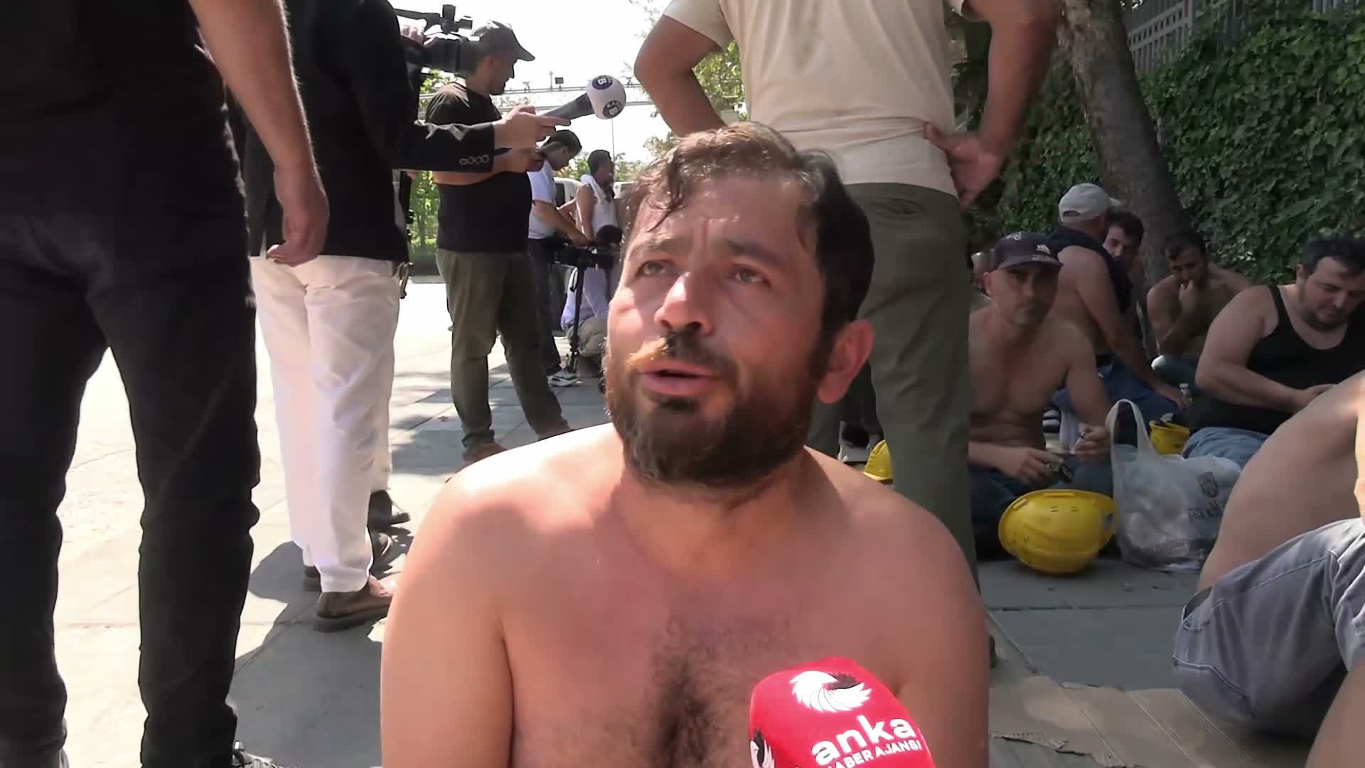 Madencilerin bakanlık önündeki eylemi 15. gününde... Madenci Kaynak: "Benim yuvam yıkılmak üzere"