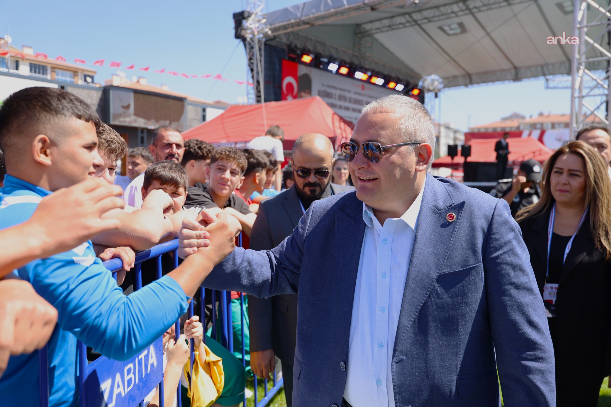 Keçiören 3. Büyük Geleneksel Karakucak Güreş Festivali'ne katılım yoğun oldu