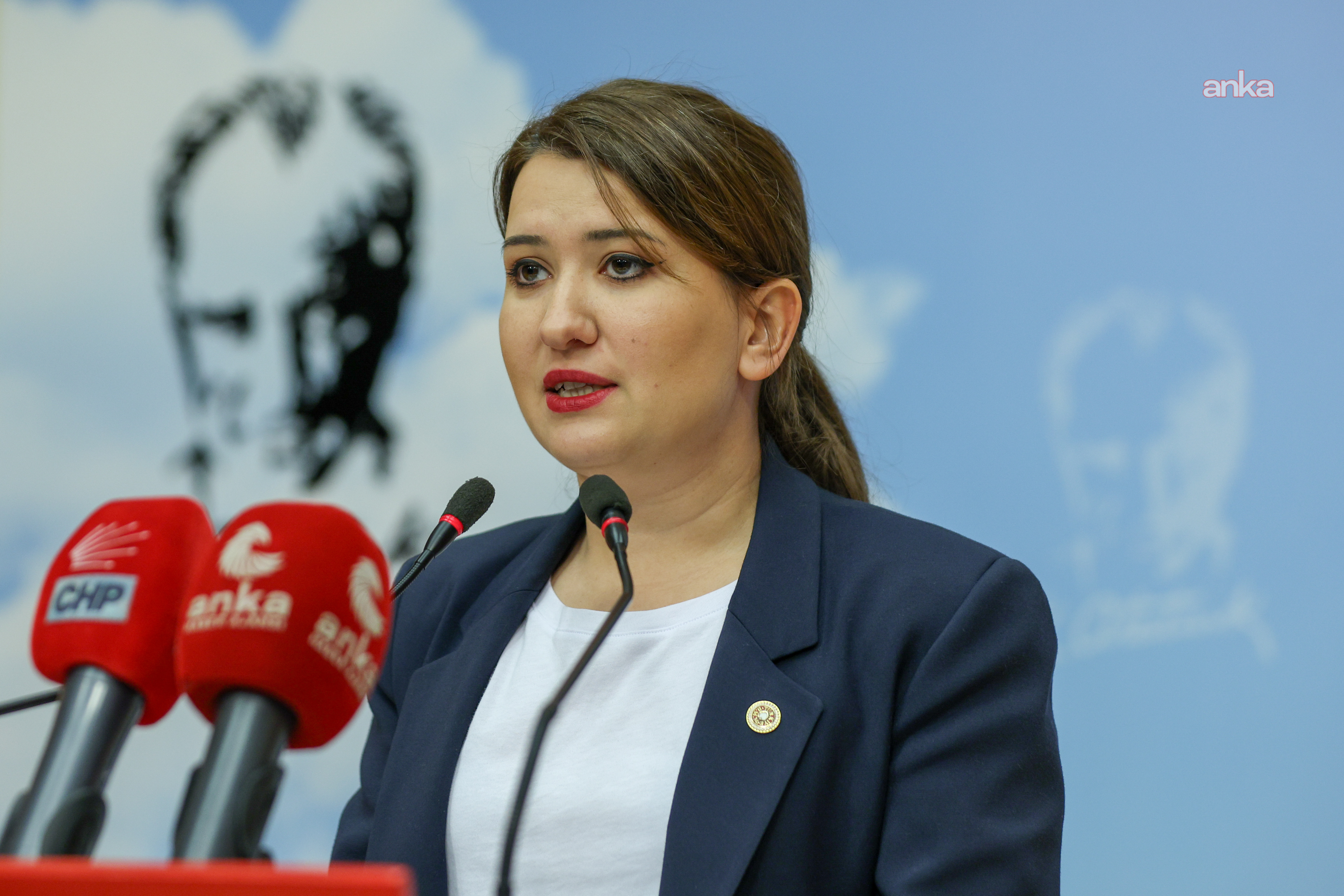YENİ Partili Gökçen, Hacettepe Üniversitesi öğrencisine cinsel saldırı davasını Bakan Gürlek'e sordu