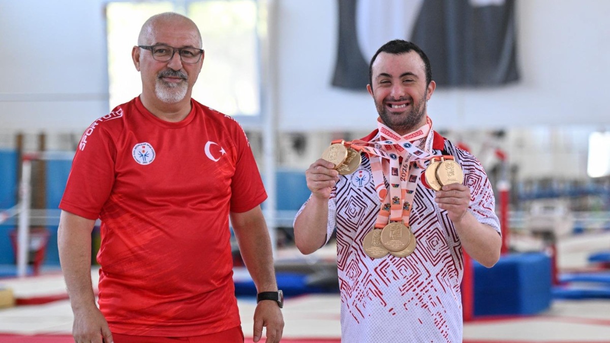 Down sendromlu milli sporcu Alper Öztürk, 7 altın madalya birden kazandı