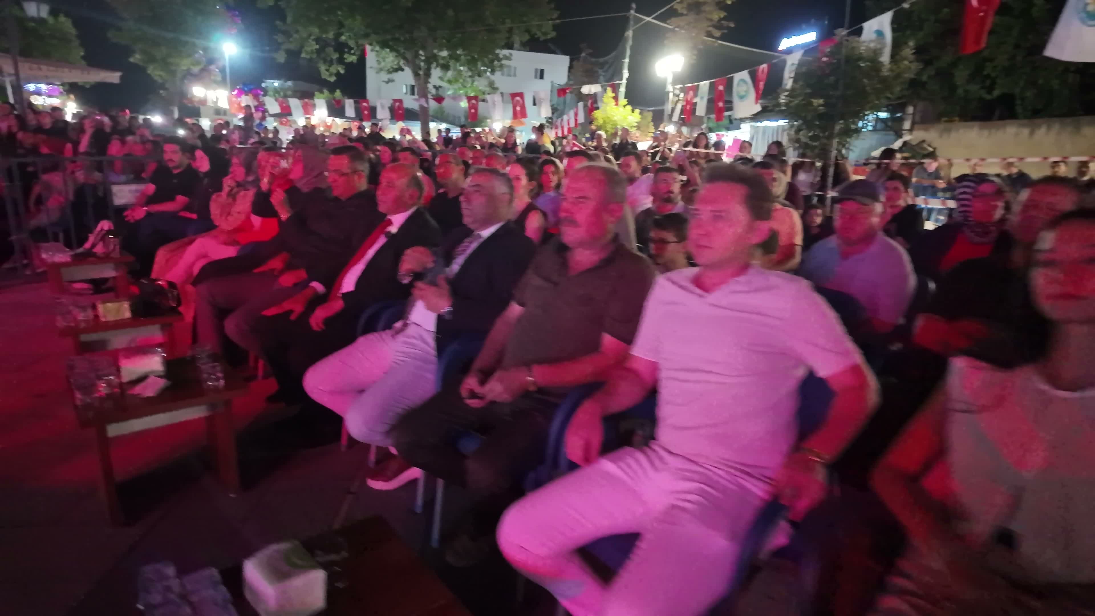 Sarıgöl’de kurtuluş coşkusu, "Zakkum" konseriyle taçlandı