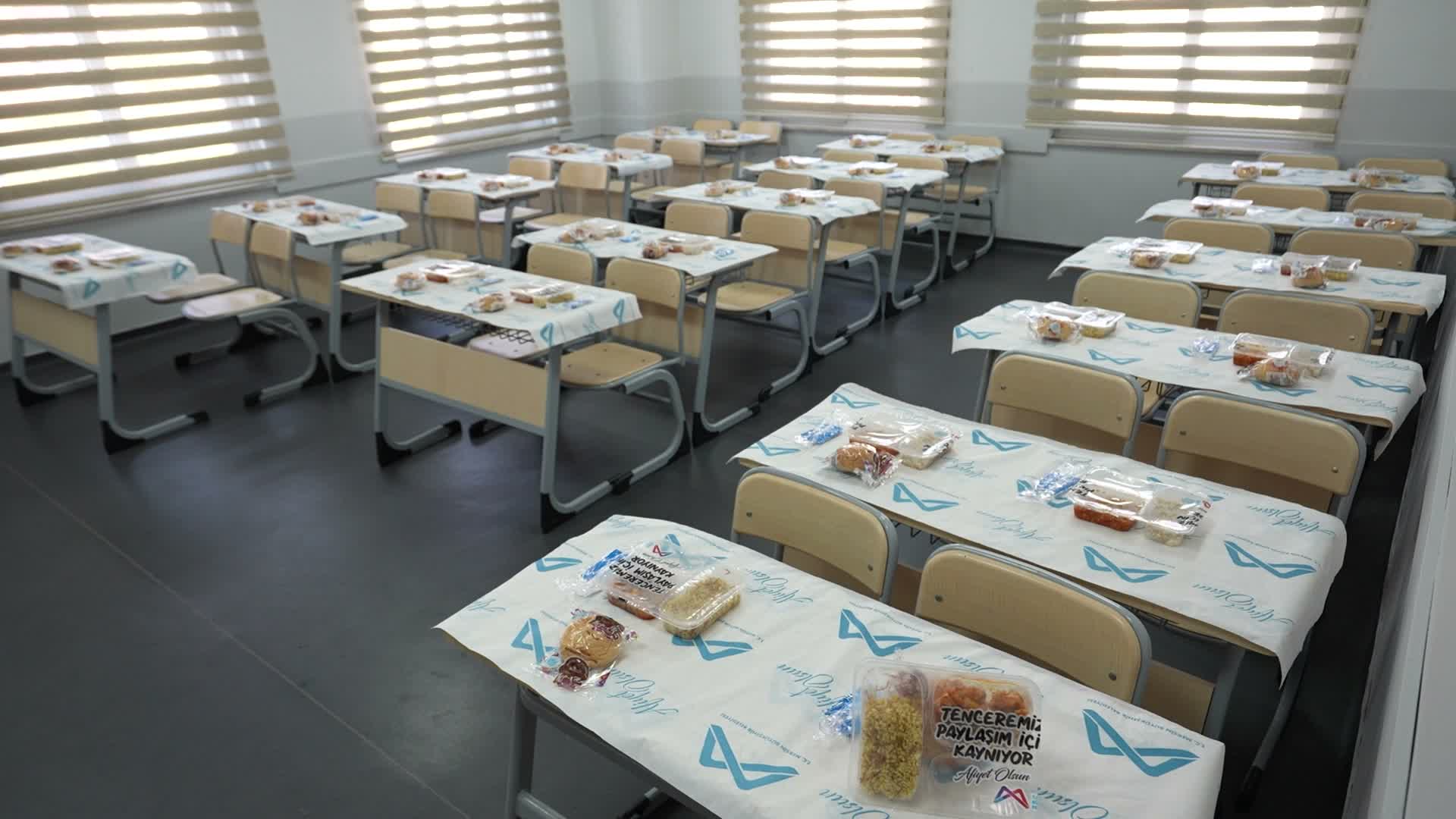 Mersin Büyükşehir Belediyesi'nden öğrencilerin beslenmesine 486 bin öğünlük katkı