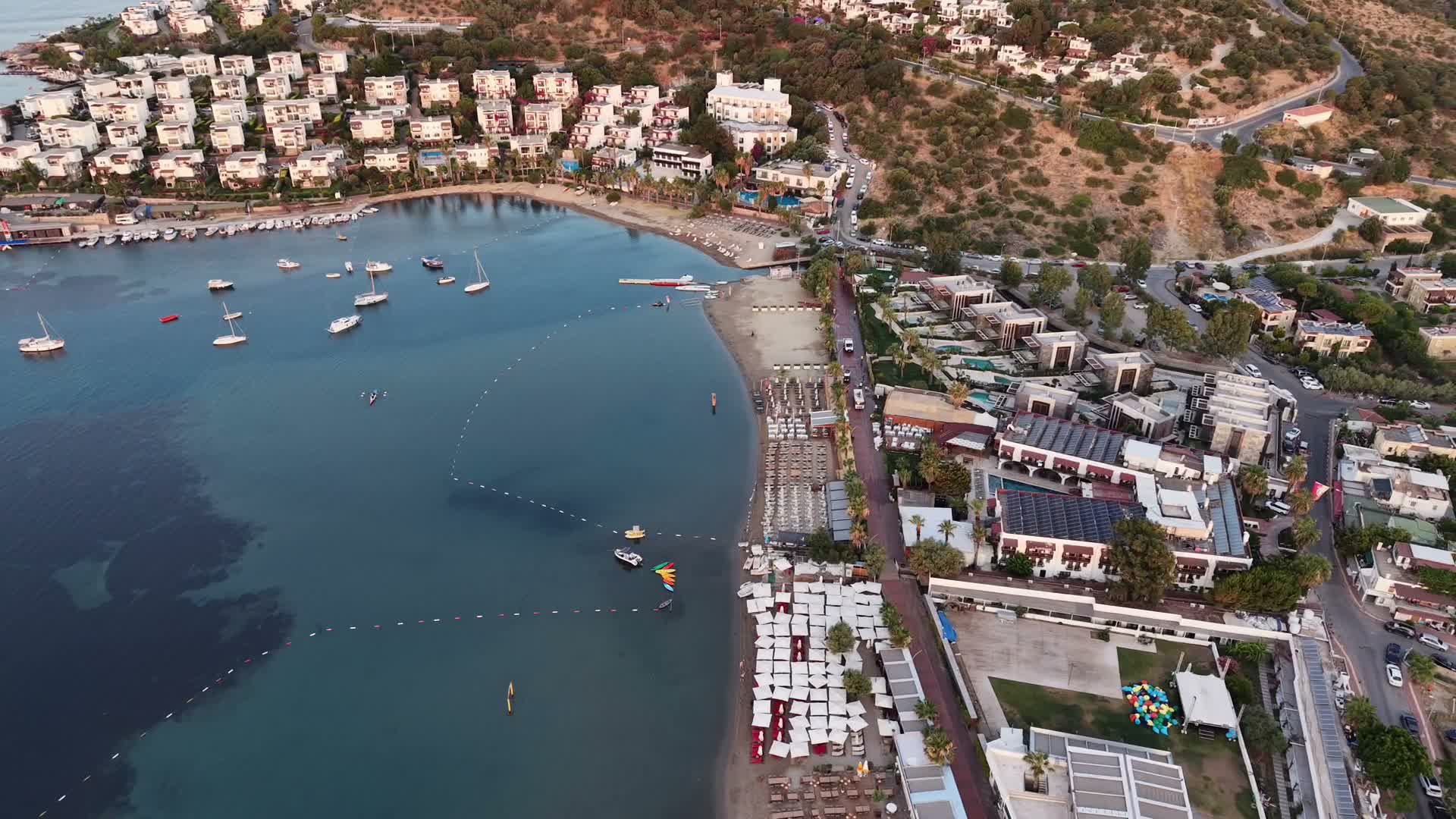 Bodrum Belediyesi'nden Bitez Yalısı'nda kapsamlı temizlik çalışması
