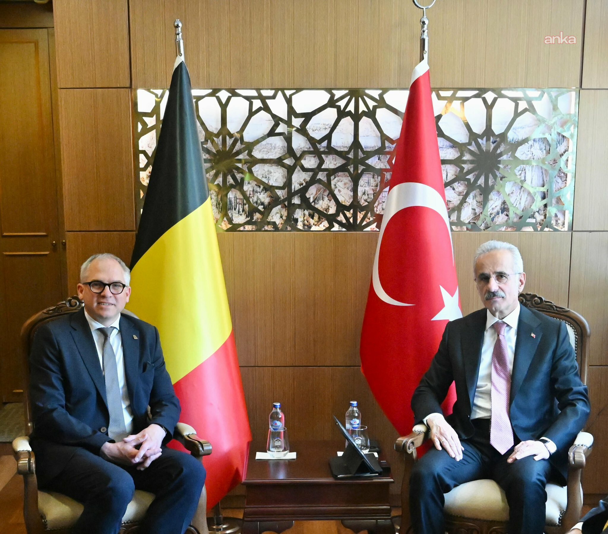 Bakan Uraloğlu, Belçika Flandre Bölgesel Hükümeti Başkanı Diependaele ile bir araya geldi