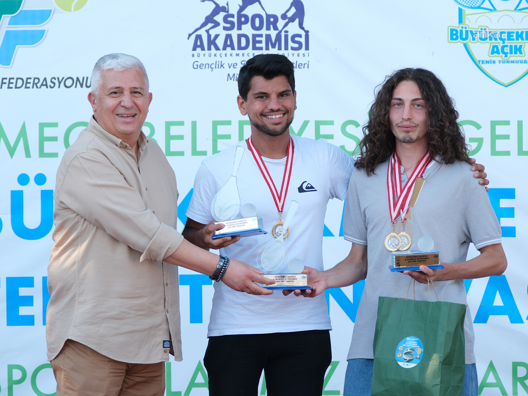 Geleneksel Büyükçekmece Açık Tenis Turnuvası'nda ödüller sahiplerini buldu