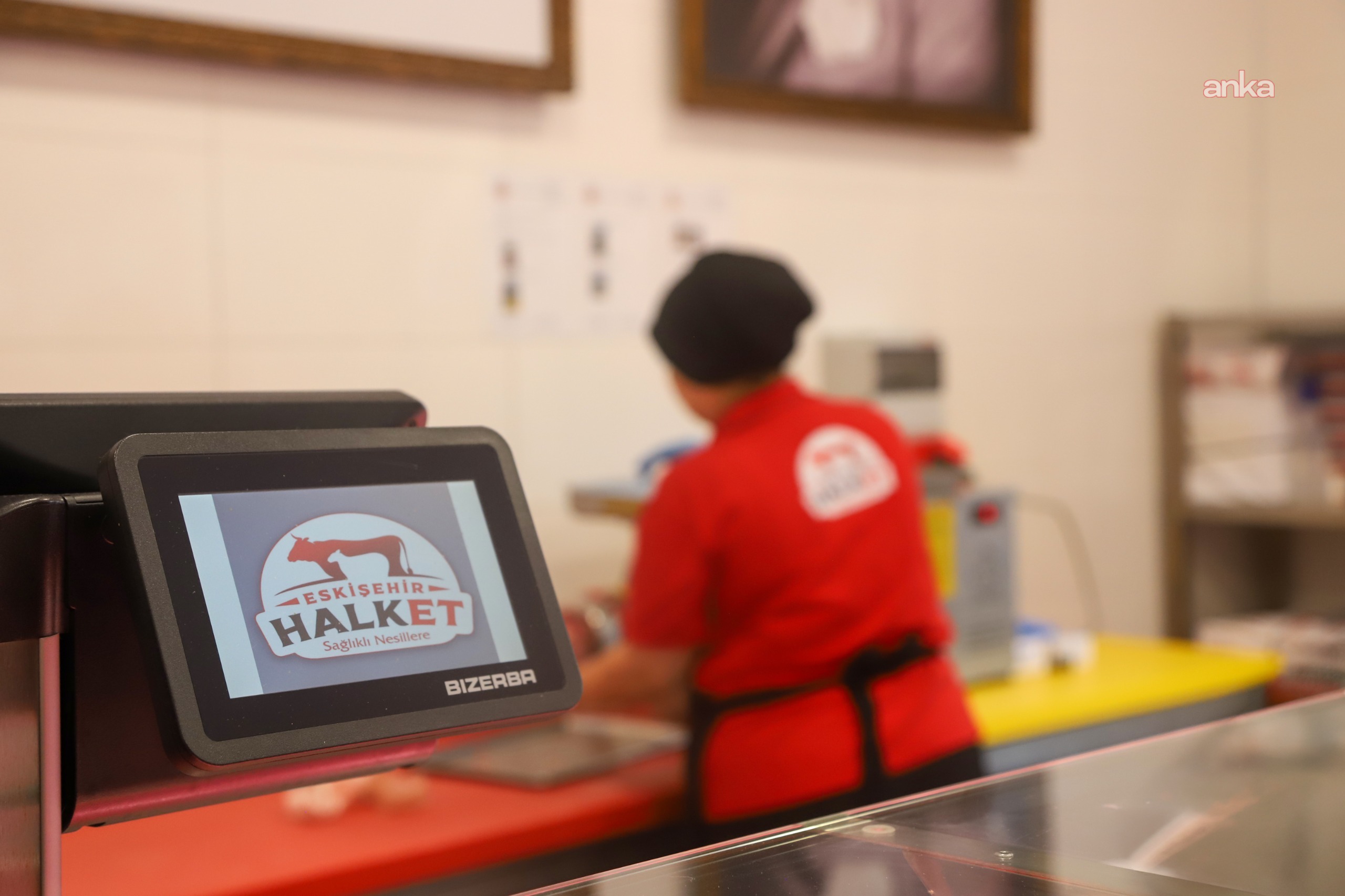 Eskişehir Büyükşehir Belediyesi’nin Halk Et Marketleri bir yaşında: 230 ton et satıldı