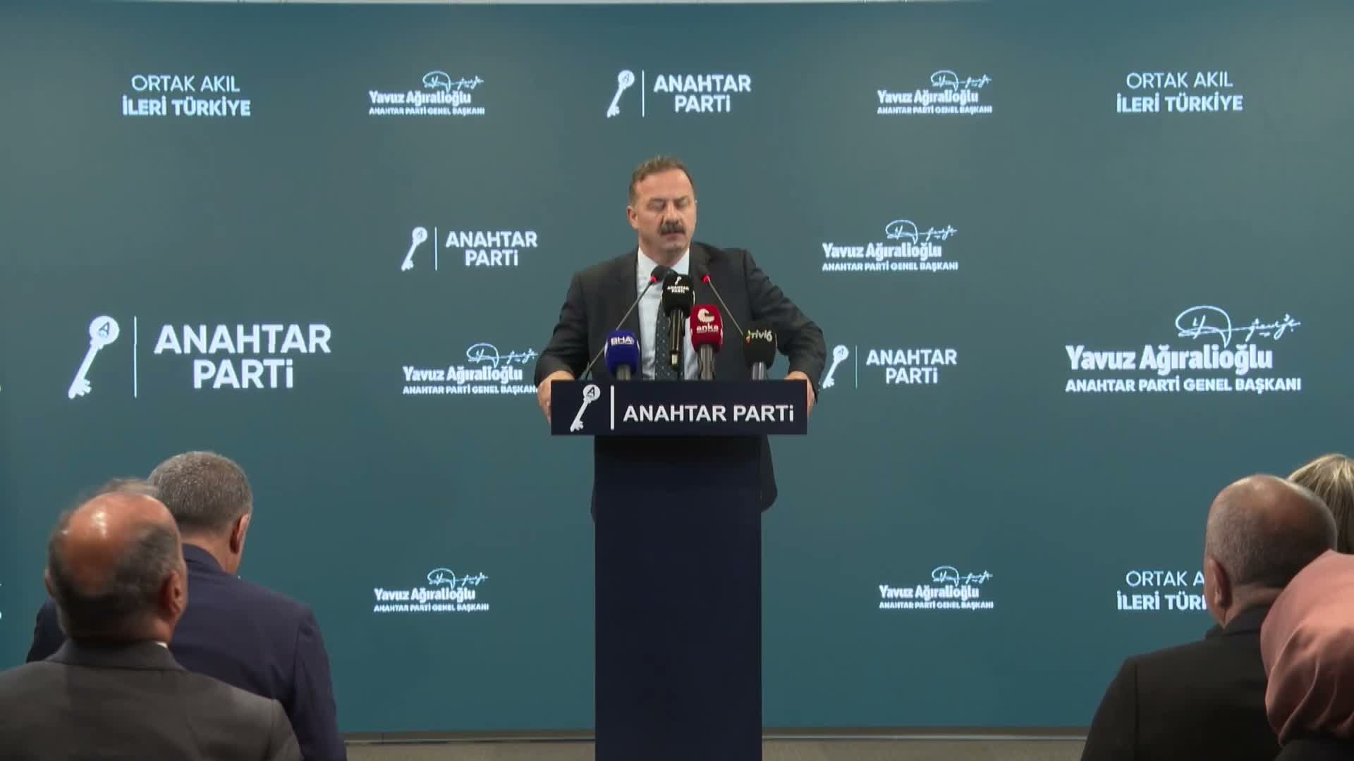 "Soyulmamızın önüne geçecek bir tane makam yok mu?"