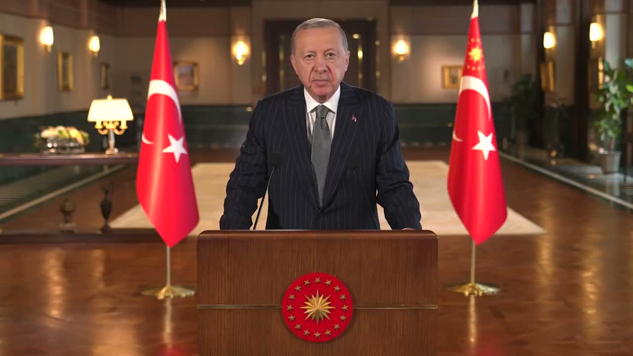 "Türkiye Cumhuriyeti’ni çok daha aydınlık yarınlara hep birlikte taşıyacağız”