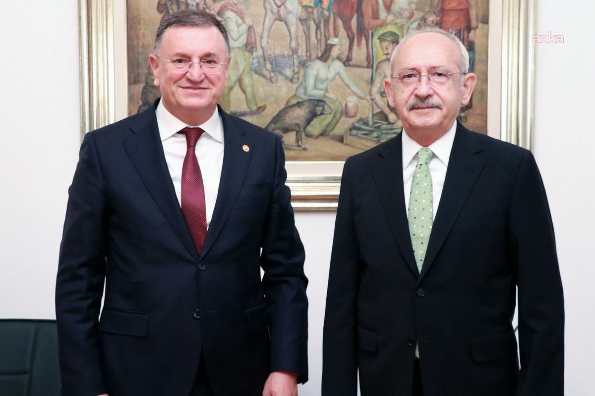 CHP Kurultayı'na ilişkin "mutlak butlan" davasını açan Lütfü Savaş, Kılıçdaroğlu’nu ziyaret etti