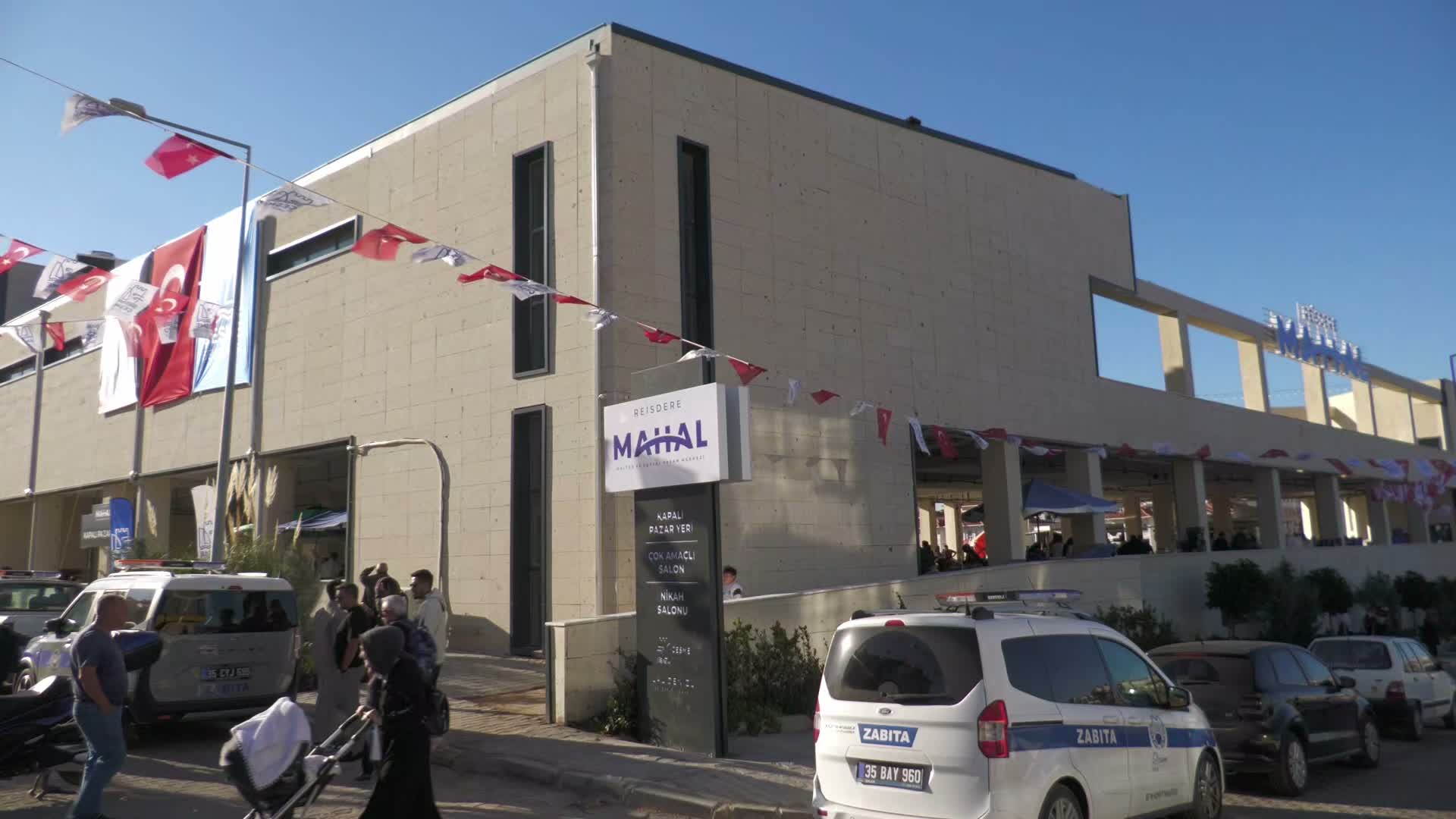 Çeşme'de Mahal Reisdere Kültür ve Sosyal Yaşam Merkezi hizmete açıldı