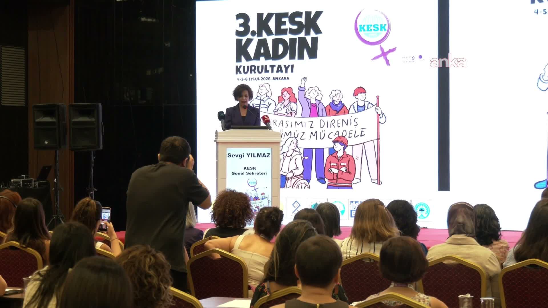 3. KESK Kadın Kurultayı başladı... KESK Eş Başkanı Koçak: "Üç gün boyunca hayatımızı nasıl koruyacağımızı, kurtaracağımızı tartışacağız"