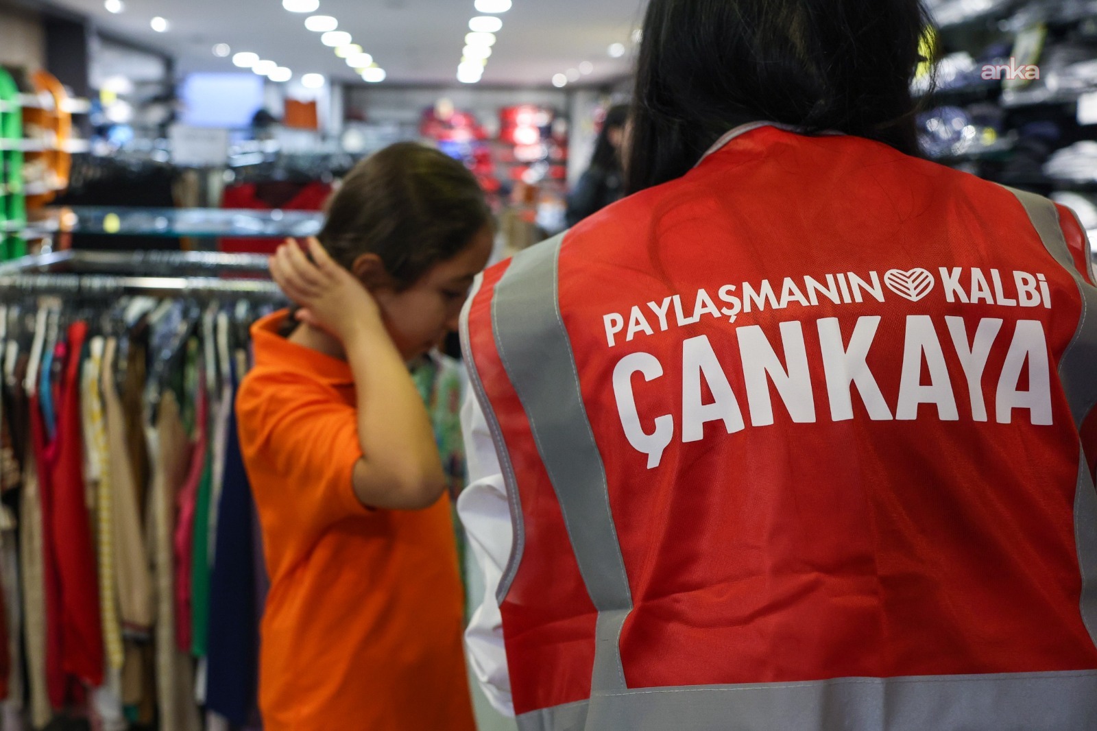 Çankaya Belediyesi’nden 600 öğrenciye okul forması desteği