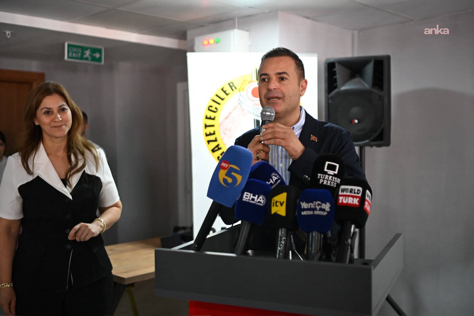Balıkesir Büyükşehir Belediye Başkanı Akın, Medya ve Yapay Zekâ Zirvesi'ne katıldı