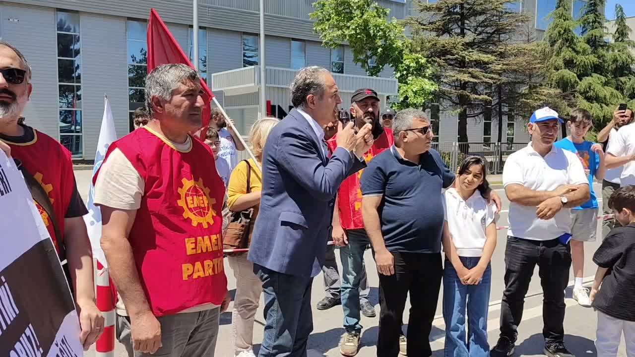 EMEP'li Bayhan'dan grevdeki P&G işçilerine ziyaret: İşçiler haklarını alana kadar grev sürecek
