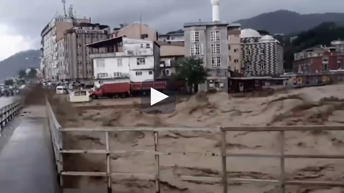 Hopa Devlet Hastanesi sel taşkın ve heyelan riski altında