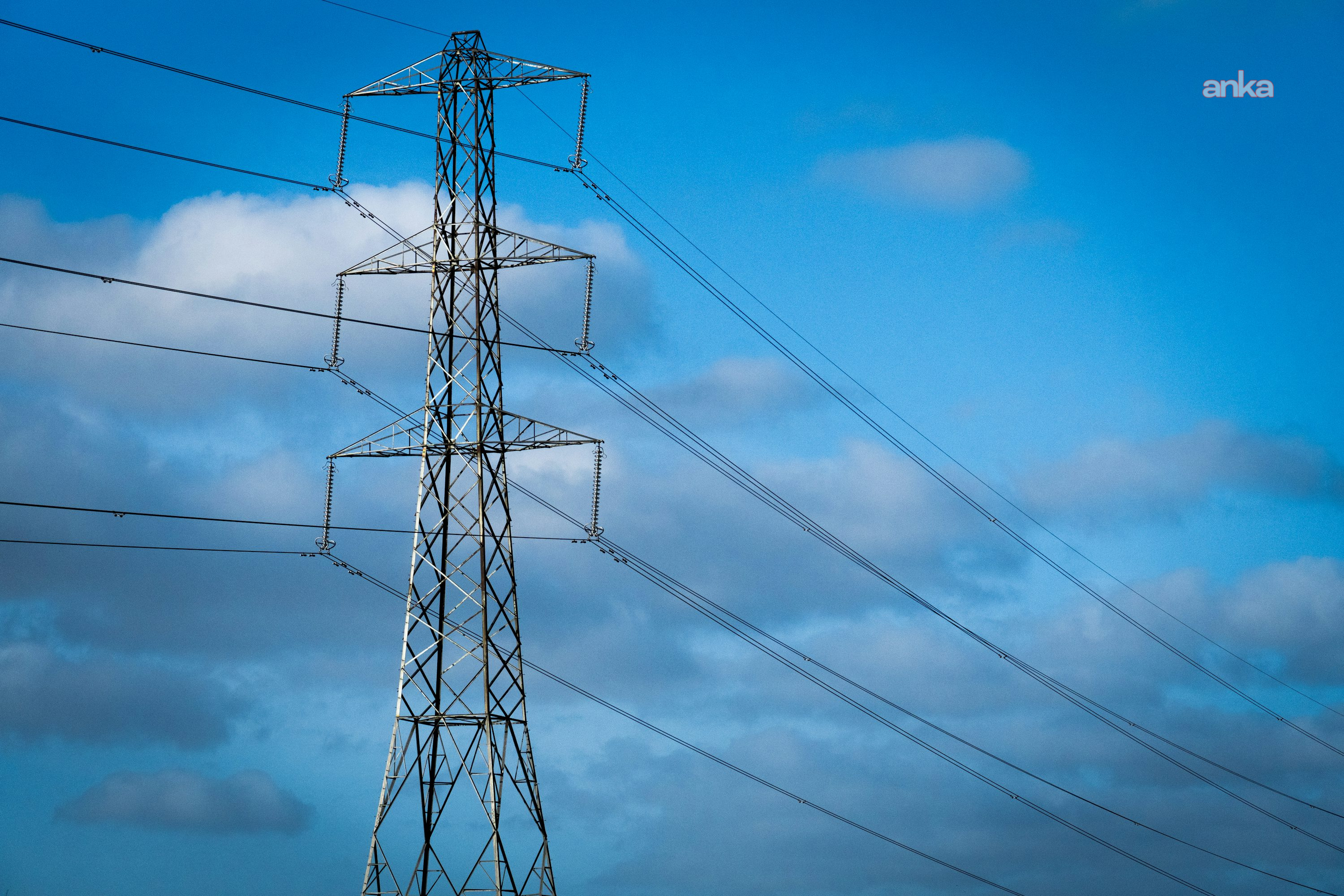 Temmuz'da elektrik ve doğal gaz fiyatları... Enerji yönetimi: “Temmuz ayı için zam çalışması yok“