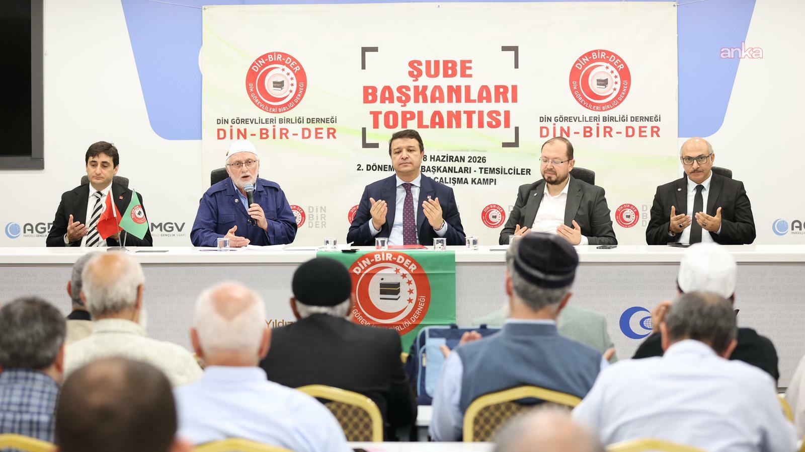 Mahmut Arıkan, DİNBİRDER Şube Başkanları Toplantısı’na katıldı