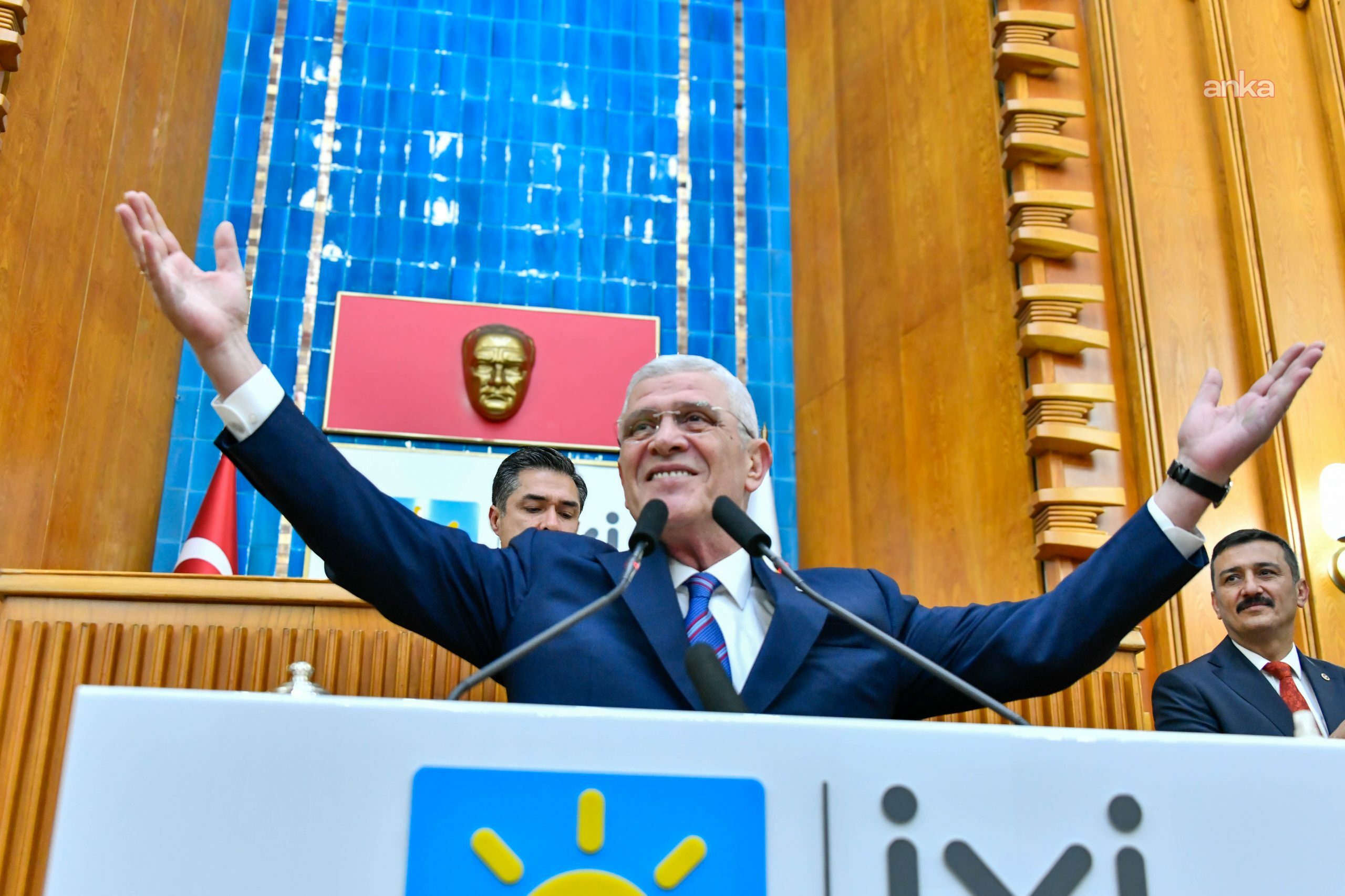 Müsavat Dervişoğlu'ndan, YKS’ye girecek gençlere başarı mesajı