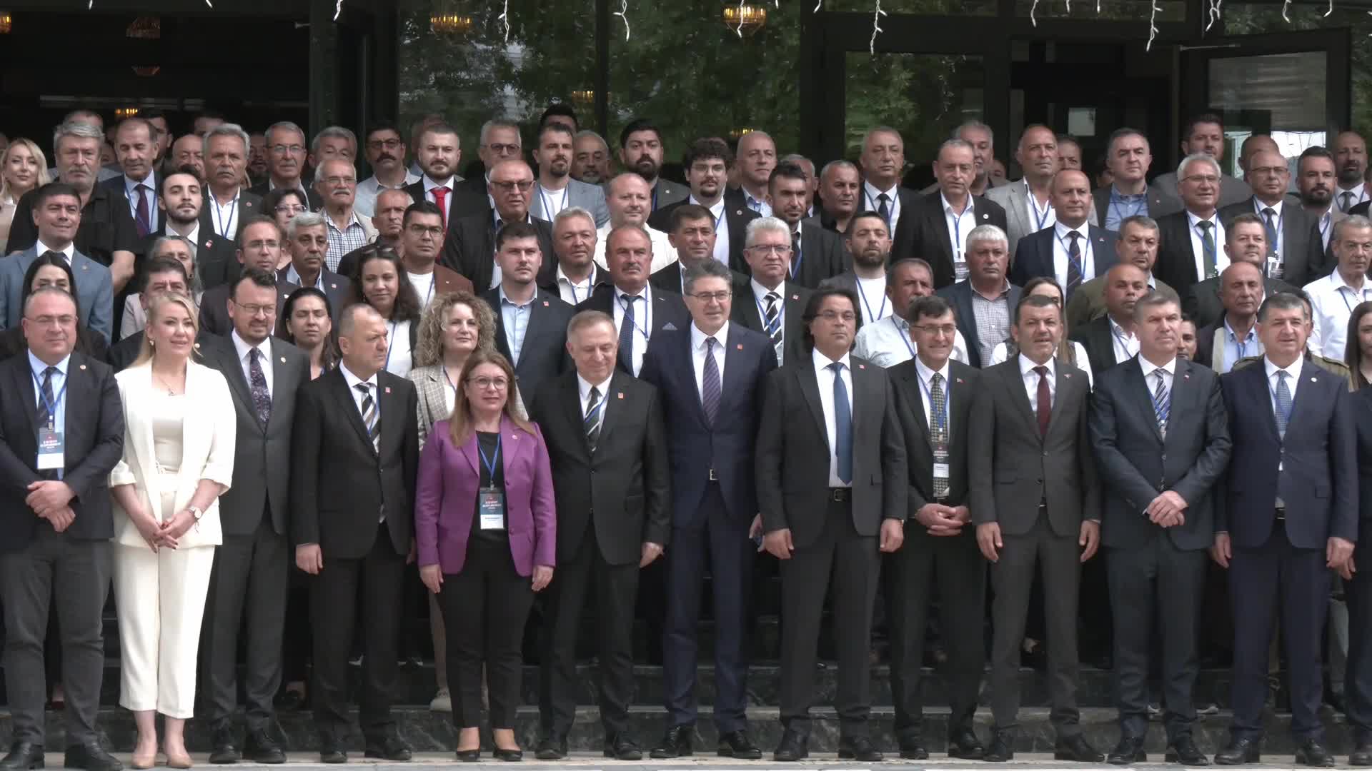 CHP İç Ege Bölge Toplantısı... Bülent Nuri Çavuşoğlu: "Her yeri bırakırım, bir tek CHP'yi bırakamam"