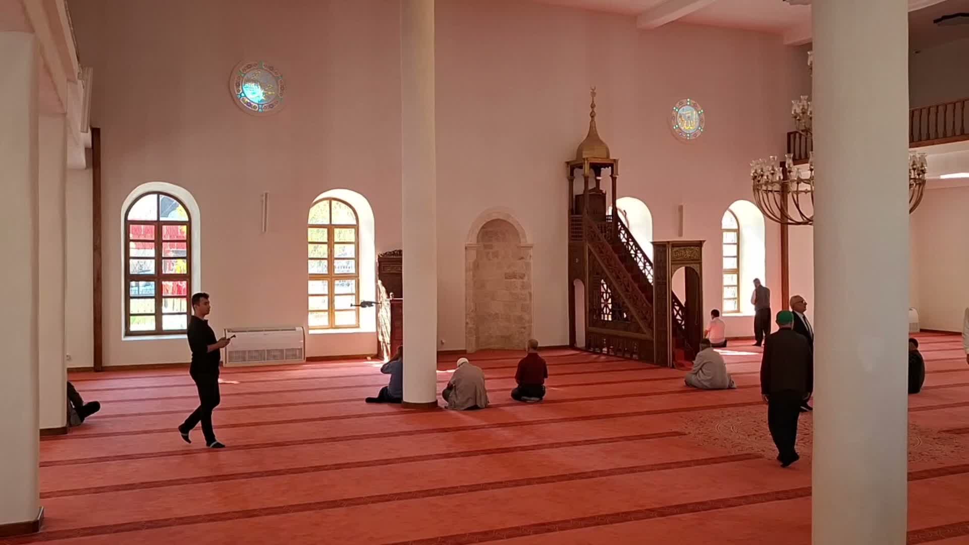 Osmaniye Envar-ül Hamit Cami restorasyonun ardından hizmete açıldı