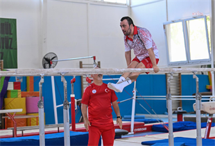 Down sendromlu milli sporcu Alper Öztürk, Sofya'da İstiklal Marşı’nı yedi kez okuttu