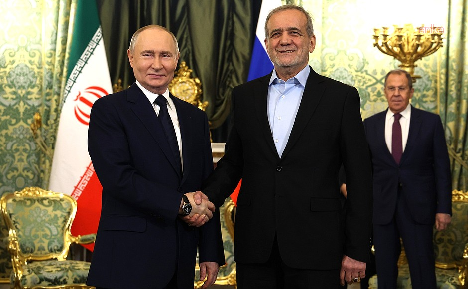 Pezeşkiyan ile Putin'in ŞİÖ Zirvesi'nde görüşmesi bekleniyor