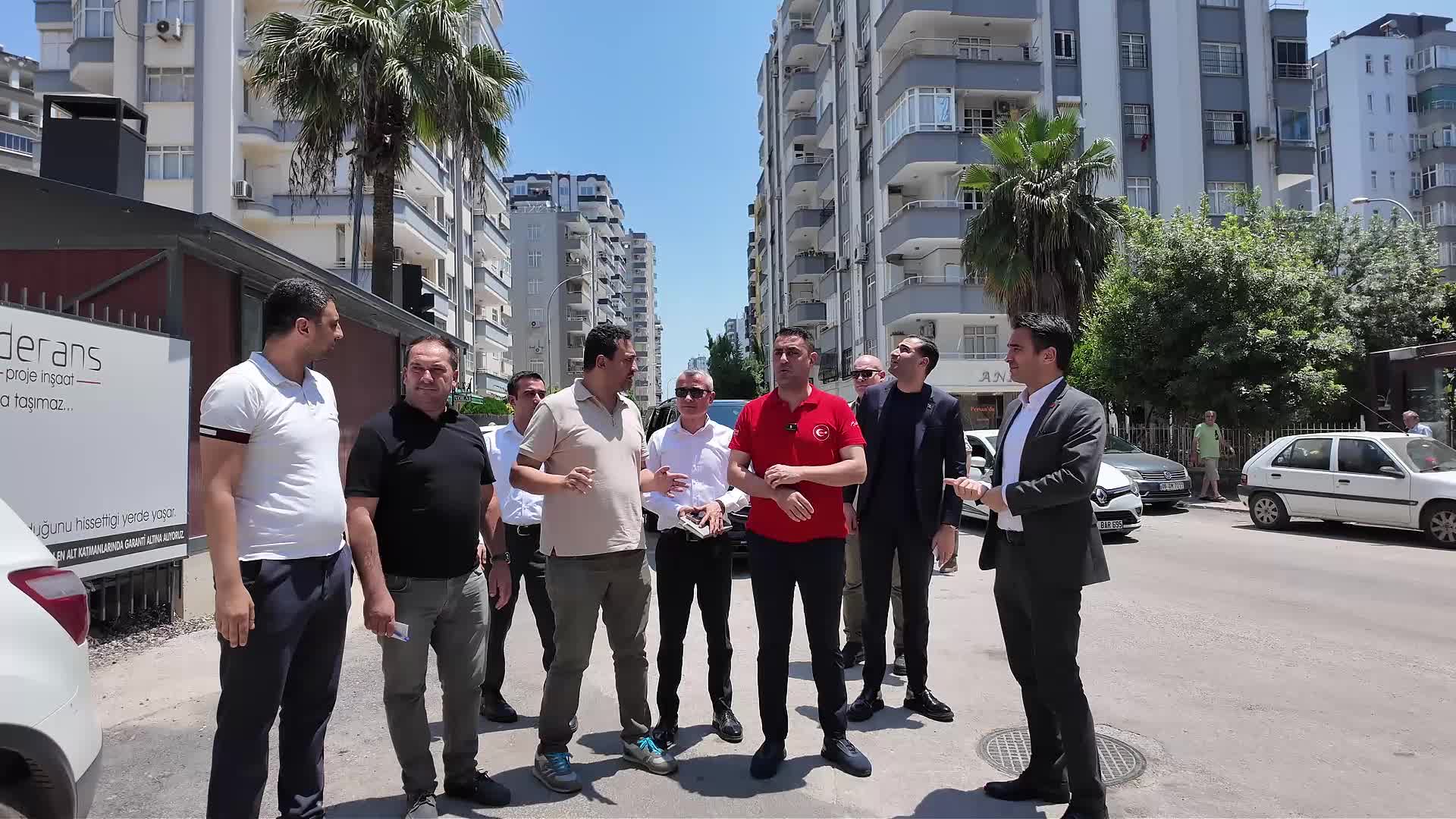 Çukurova Belediye Başkanı Kozay, Güzelyalı'da vatandaşlar ile buluştu