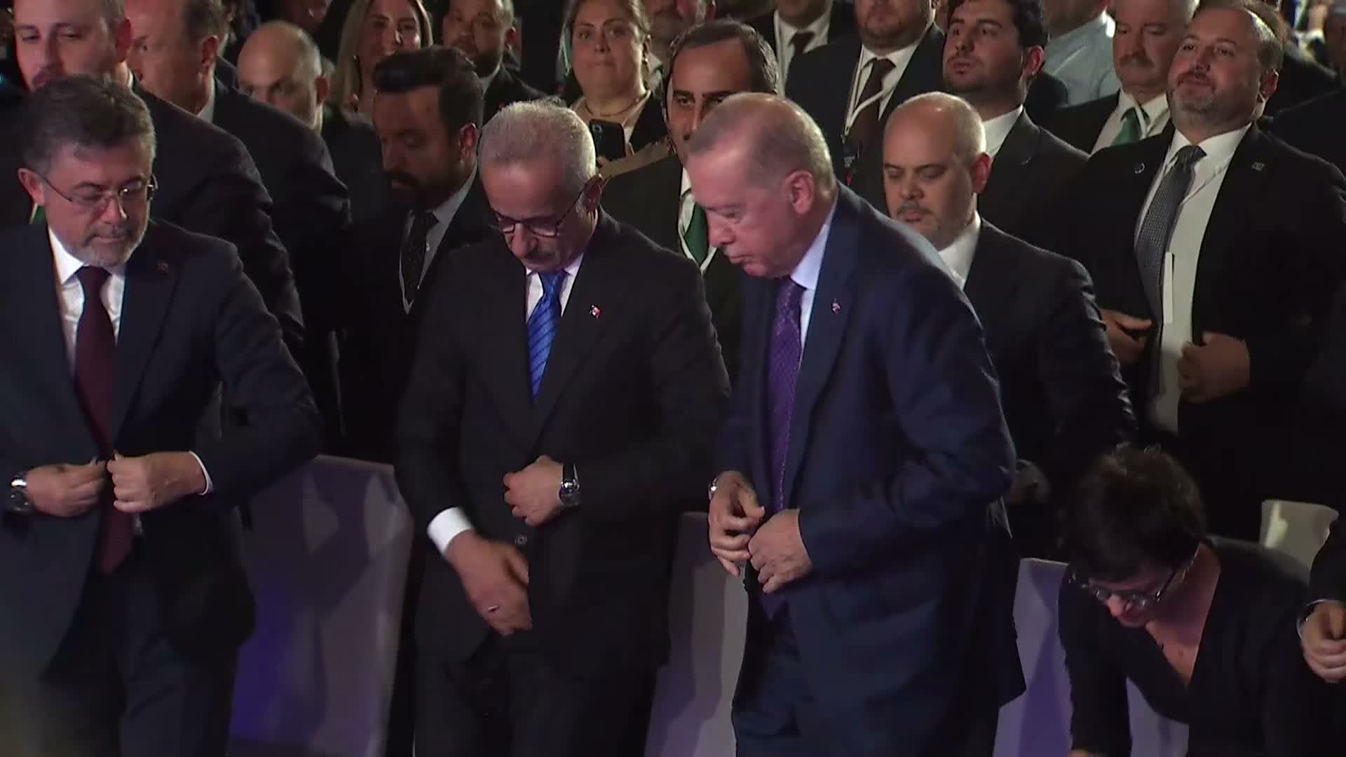 Cumhurbaşkanı Erdoğan: “Kim milletin hakkına, hukukuna ve emanetine el uzatırsa karşısında bizi bulur”