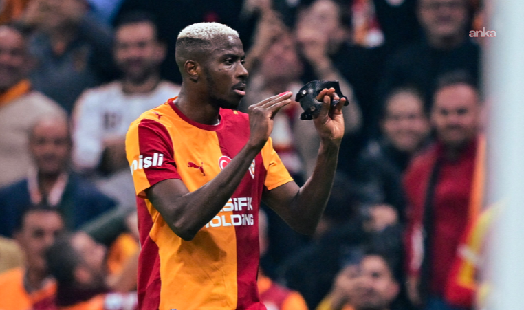 Galatasaray derbide Fenerbahçe'yi 2-1 mağlup etti; Osimhen'in golleriyle liderliğini sürdürdü