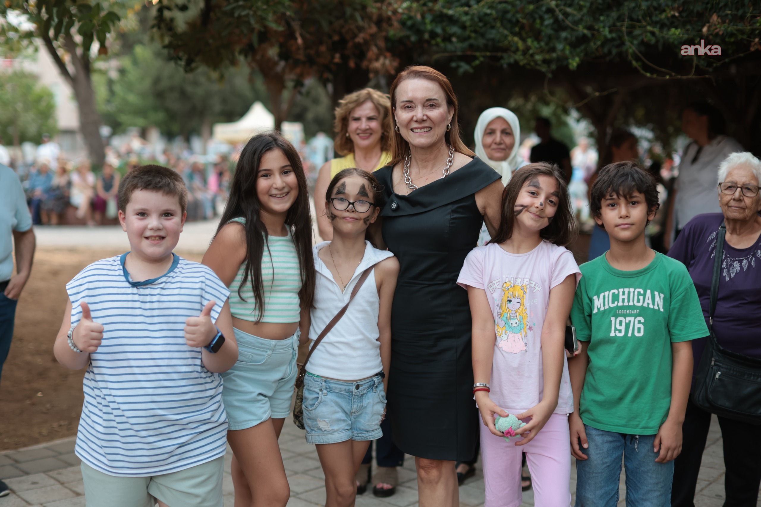 Konak'ta Mutlu Çocuklar Sokağı’nda eğlence devam ediyor