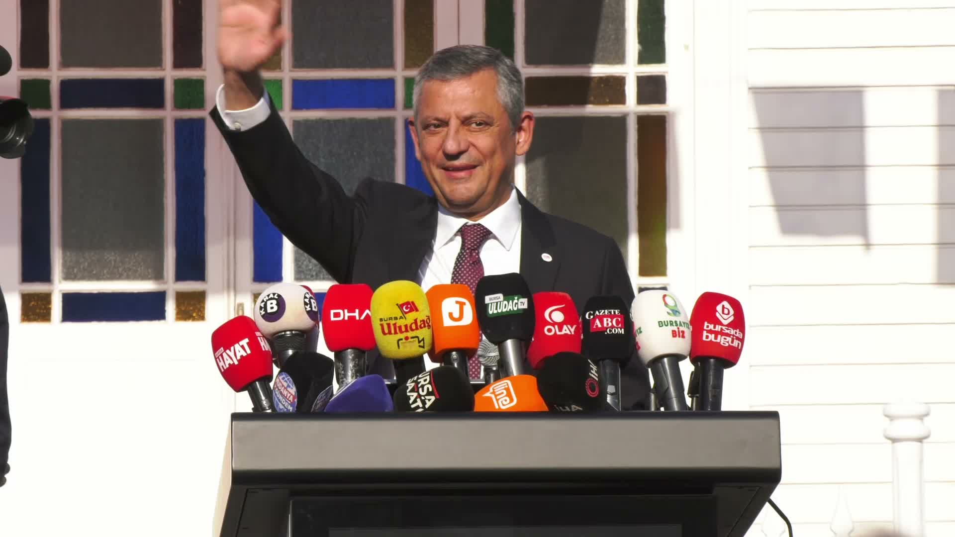 Özgür Özel: "Bu millet sandıktan çıkan iradesini kimseye te…