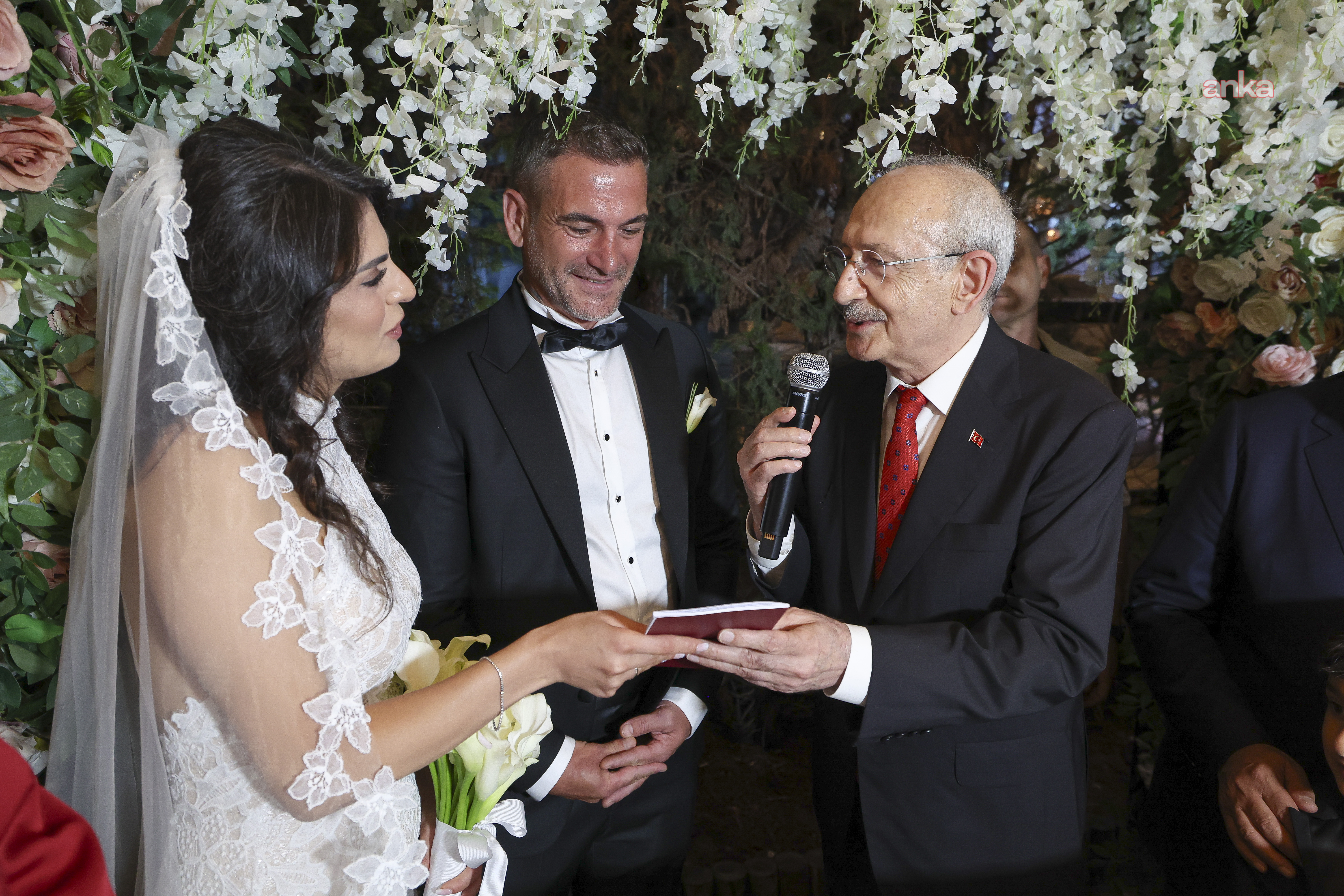 Kemal Kılıçdaroğlu, İstanbul'da nikâh şahitliği yaptı