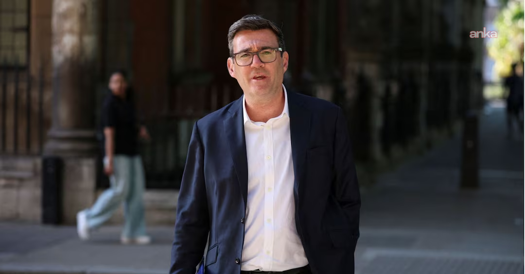 Liderlerden İngiltere'nin yeni Başbakanı Andy Burnham'a tebrik mesajları