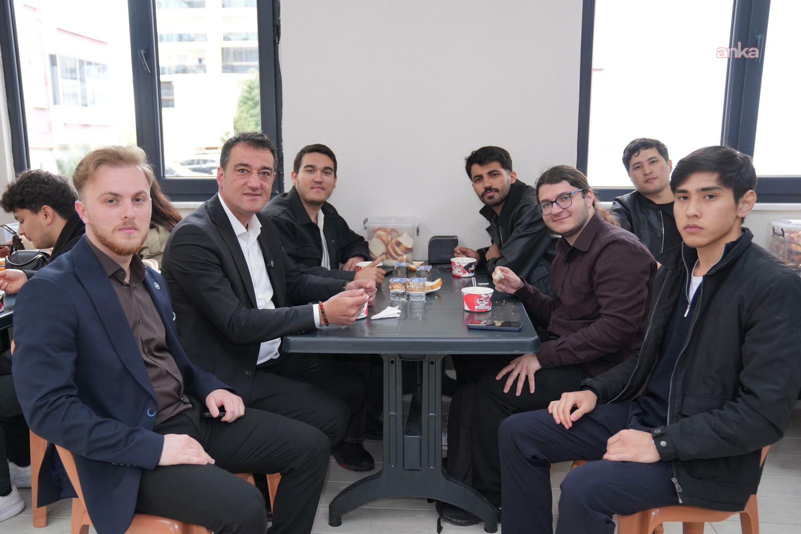 Giresun Belediye Başkanı Köse, üniversite öğrencileri ile bir araya geldi