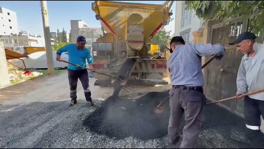 Adıyaman Belediyesi, yol bakım ve onarım çalışmalarına devam ediyor