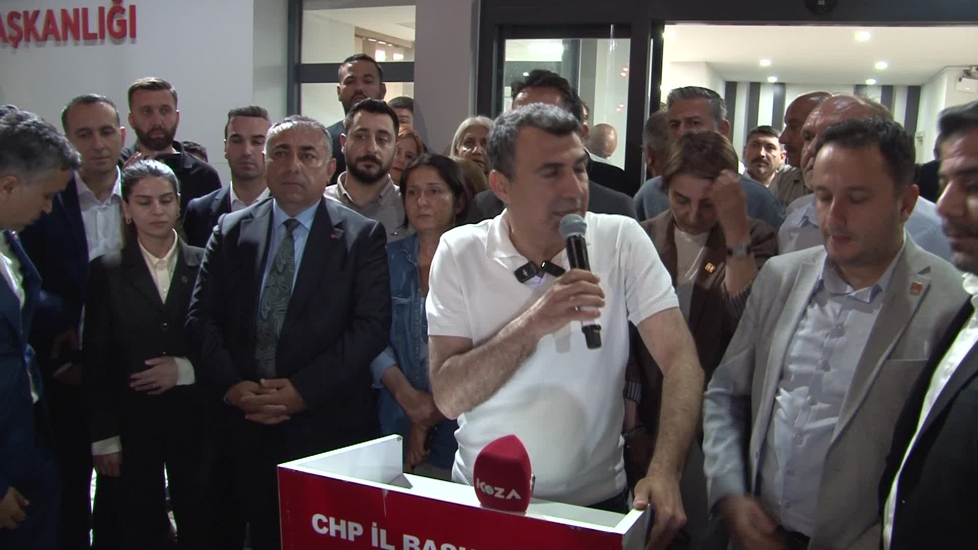 CHP Kurultayı'na iptal kararı... Adana İl Başkanı Tanburoğlu: CHP, bu karanlığı dağıtacak kadrolara sahiptir