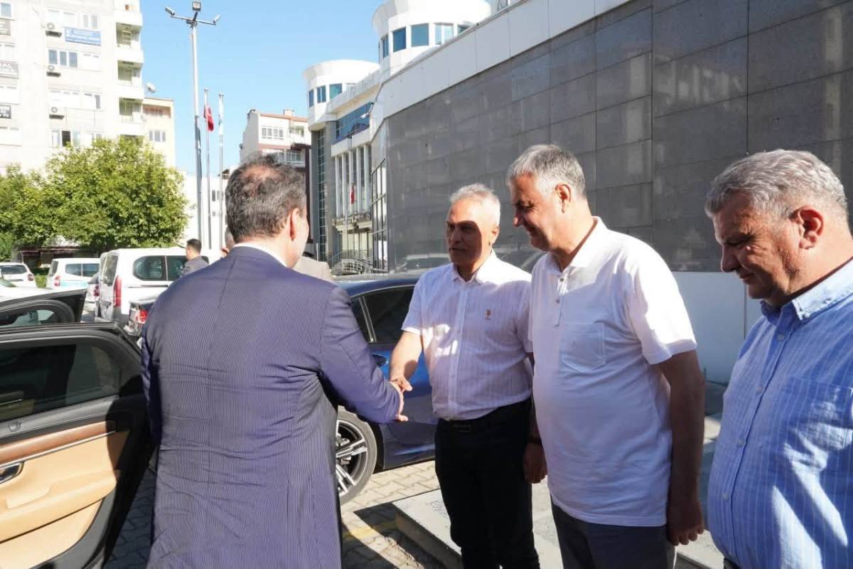 Fatih Erbakan'dan Edremit Belediyesi'ne ziyaret