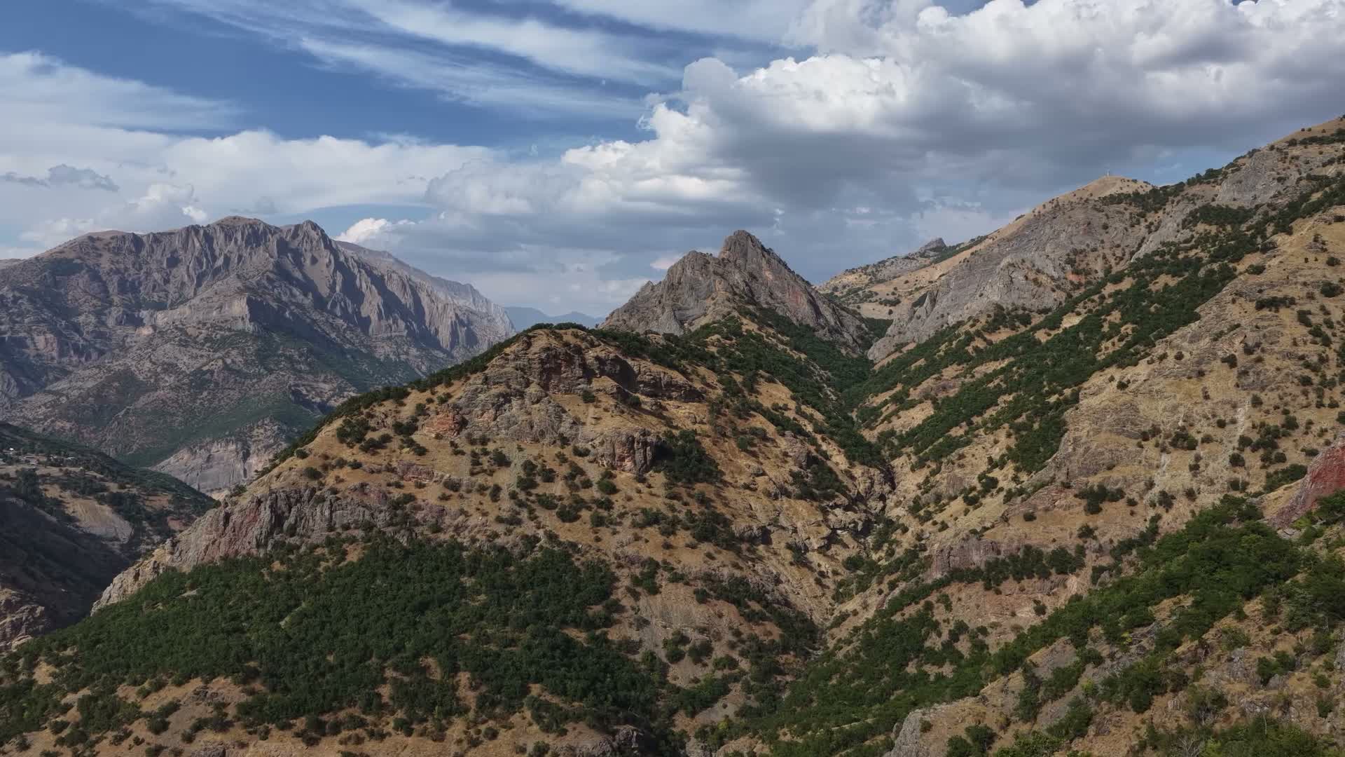 Tunceli'de "özel güvenlik bölgesi" gerekçesiyle gidemediği köyüne 45 yıl sonra geri döndü
