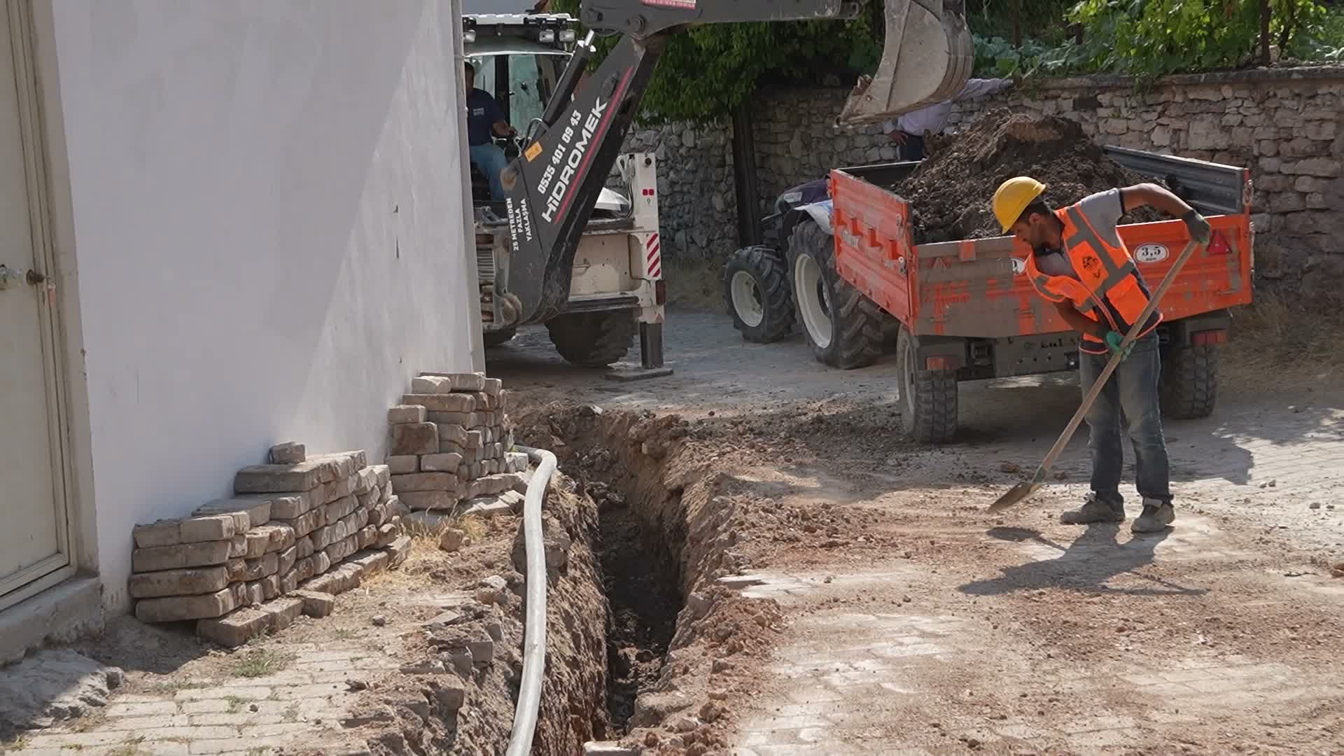 Bursa’da kırsal mahallelerin altyapısı güçleniyor