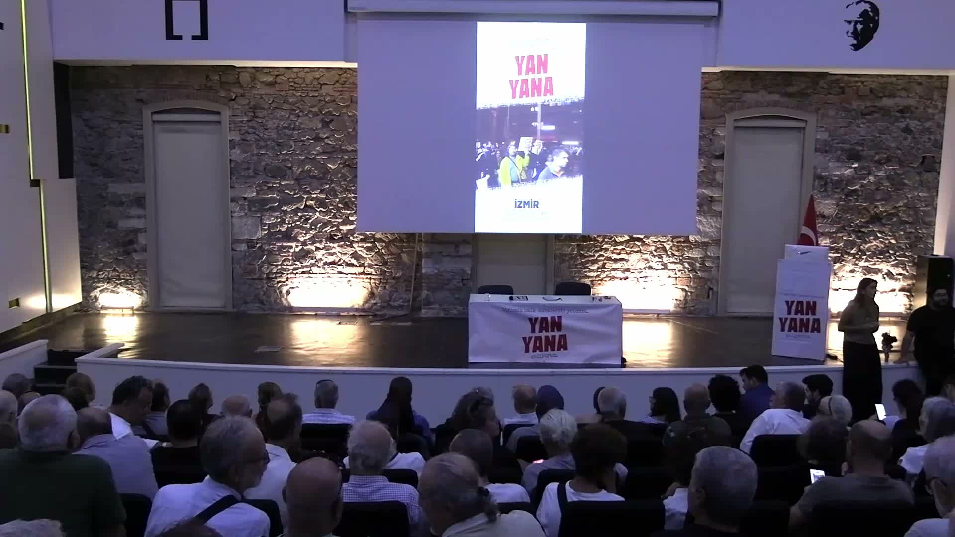 İzmir’de "Yan Yana "buluşması: “Taleplerimiz etrafında birleşmek zorundayız”