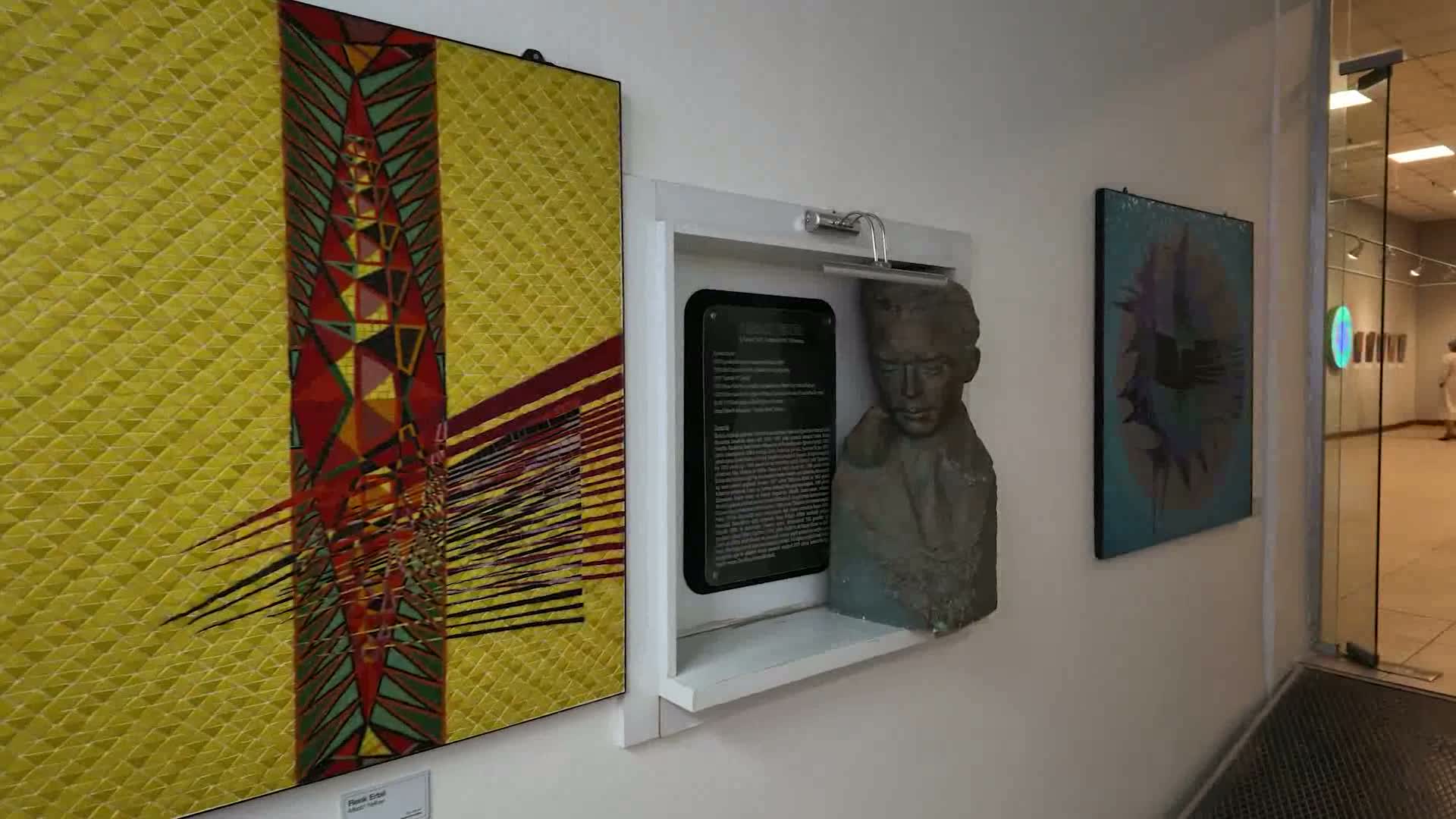 Ayvalık’ta ressam Devrim Erbil ve sanat dünyasının usta isimleri buluştu