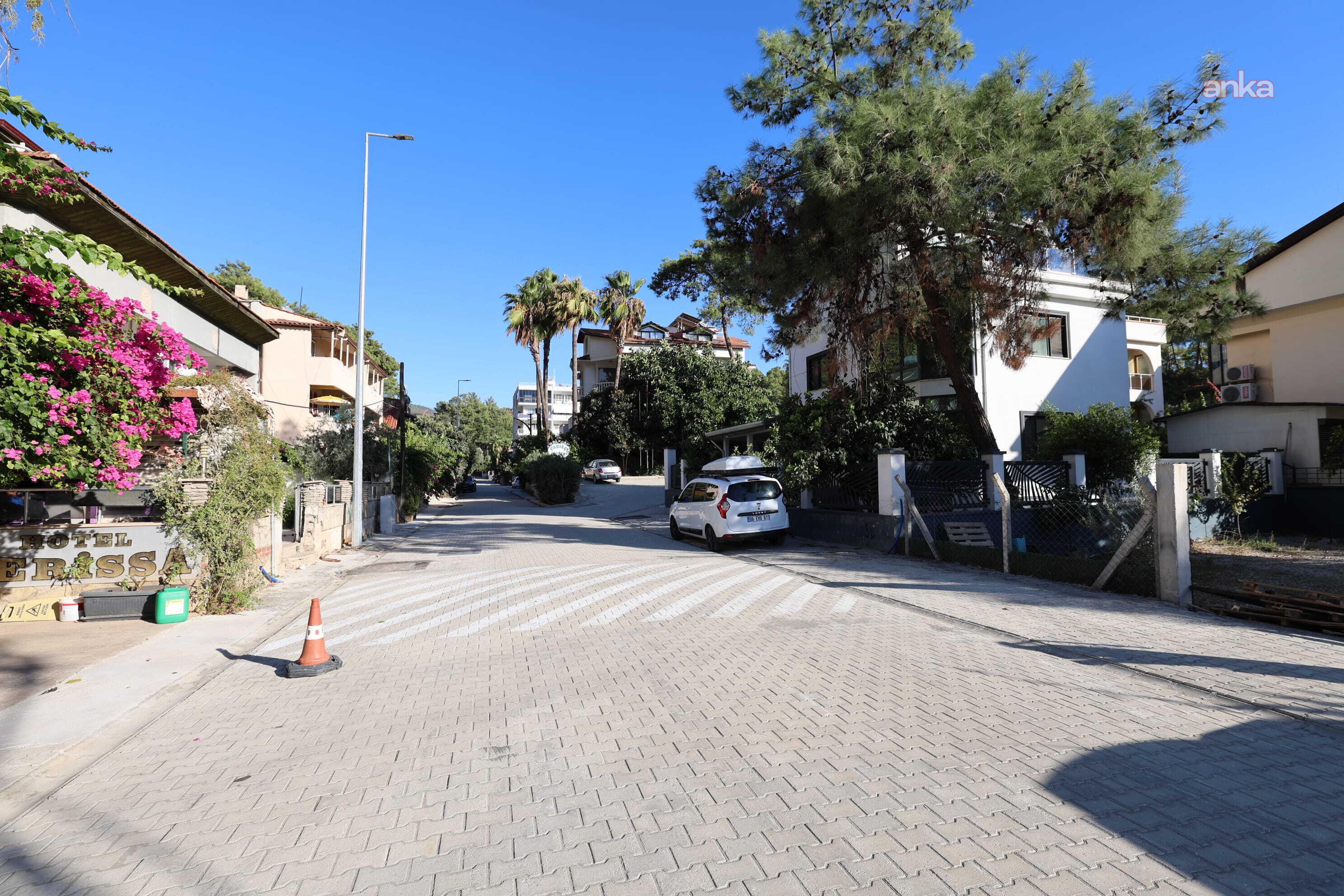 Marmaris Adaköy’de 800 metrelik yol yenilendi