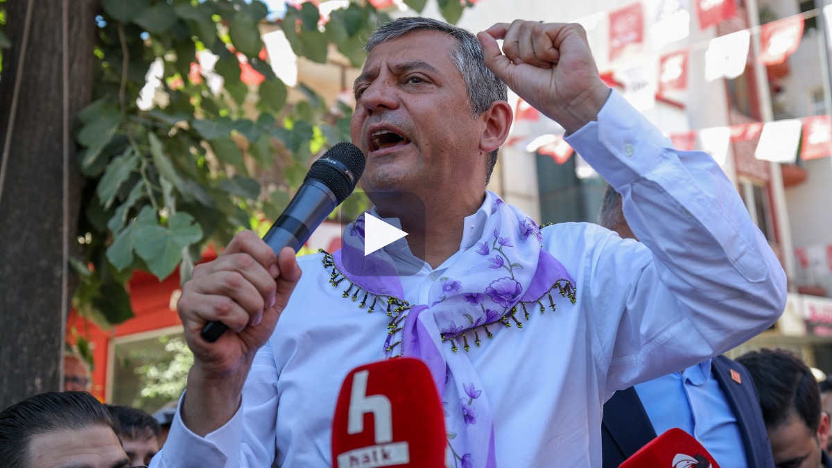 Özgür Özel İzmir'de: "Milletimiz için yeni bir yol açıyoruz, bu yolun sonu halkın iktidarıdır"